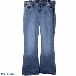 TORRID HIGH-RISE JEANS